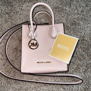Micheal Kors mini purse NWT